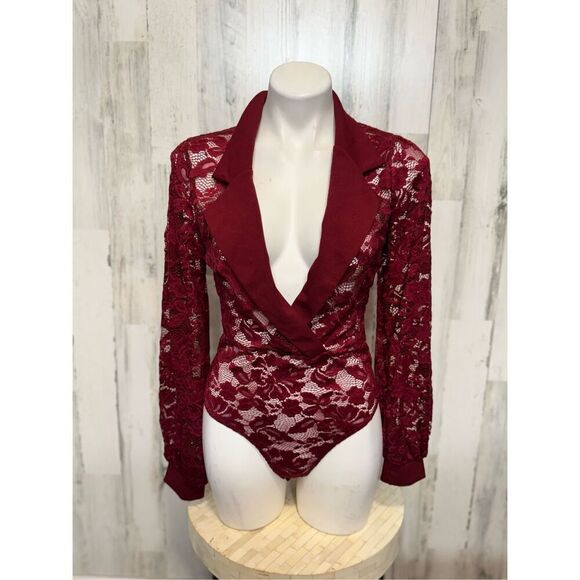 Laced bodysuit size medium - Picture 6 of 7